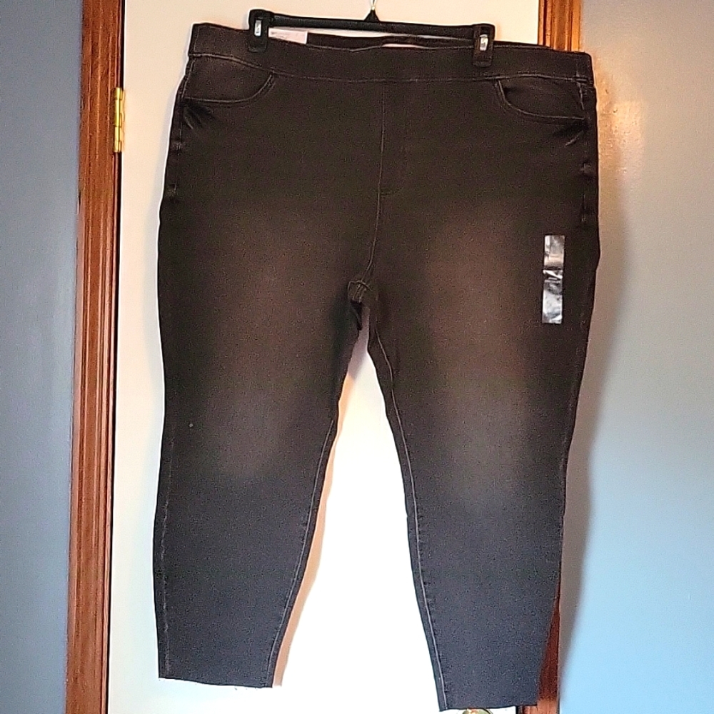 🆕️ Sonoma Women's Gray Jegging Size 24W Short